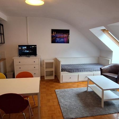 Flataid Apartment Obere Bahnstrasse - Grazer Messe Exterior photo